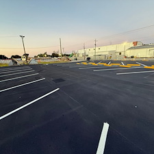 Asphalt-Sealcoating-Done-Right 0